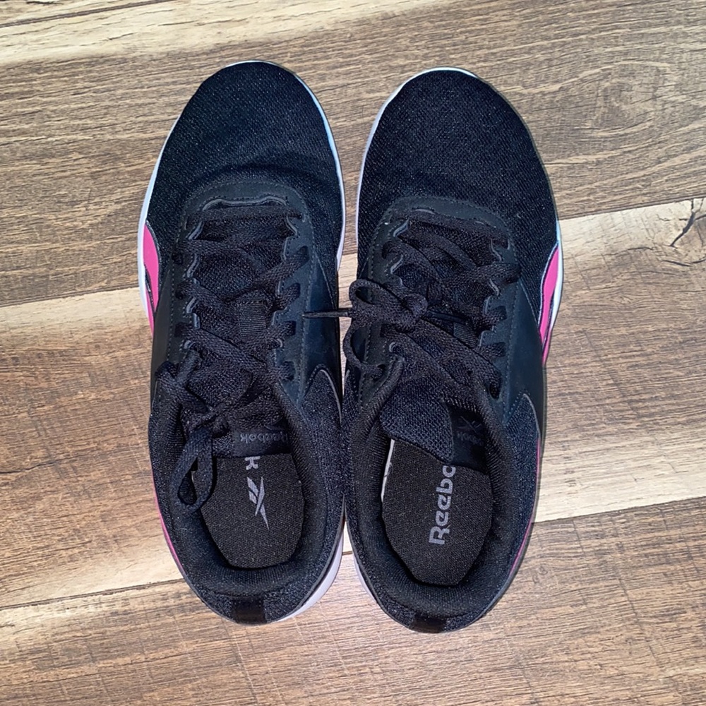 Like new Reebok sneakers - Picture 3 of 6